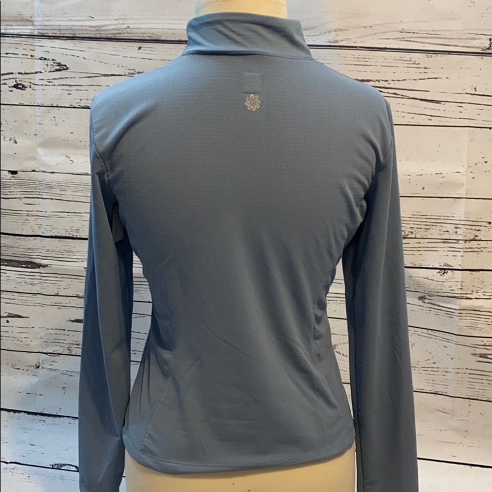 TITLE NINE women’s long sleeve mock turtleneck